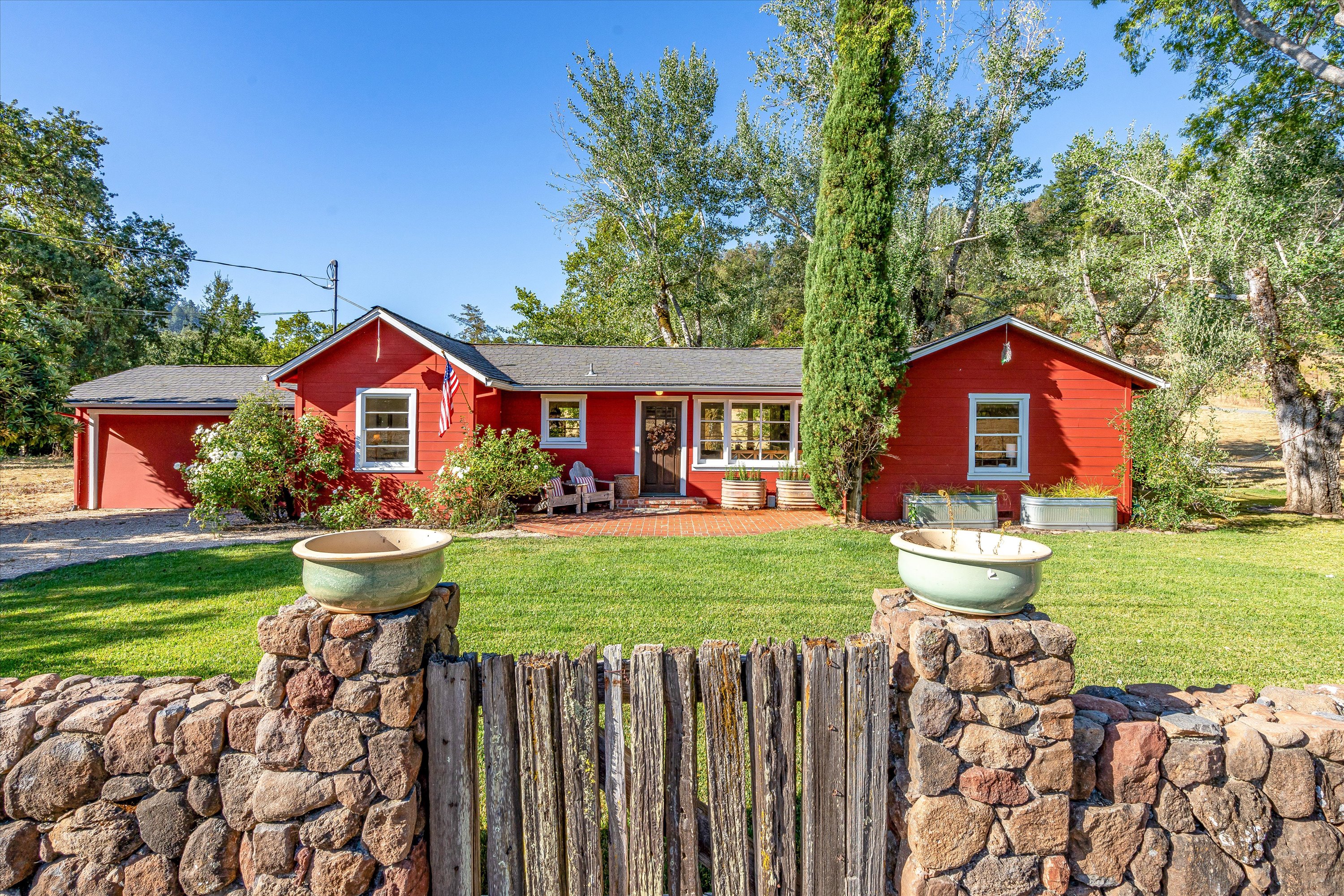 Rosy Red Cottage | Photo 3